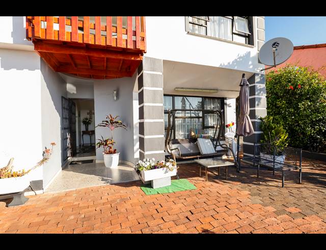 4 BEDROOM HOUSE FOR SALE IN AVOCA